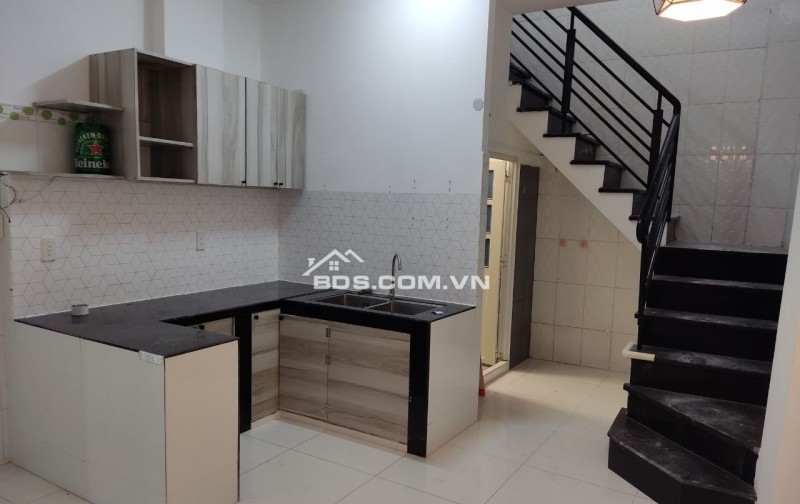 Cho thuê nhà nguyên căn hẻm Dương Bá Trạc – Phường Chánh Hưng, TP.HCM