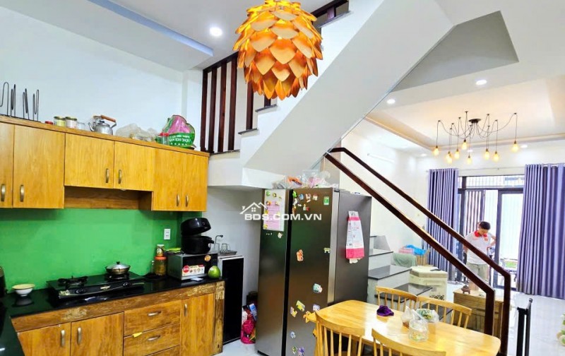 NHÀ PHỐ 53M2, 3 TẦNG, HOÀN CÔNG ĐỦ, ĐƯỜNG Ô TÔ, GẦN CHỢ LONG TRƯỜNG.