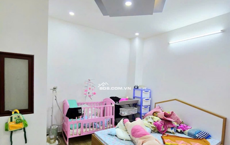 NHÀ PHỐ 53M2, 3 TẦNG, HOÀN CÔNG ĐỦ, ĐƯỜNG Ô TÔ, GẦN CHỢ LONG TRƯỜNG.