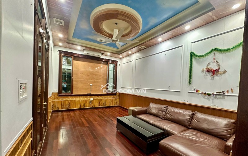 Bán nhà riêng tại 18/133 Chùa Hàng, 4,35 tỷ, 50m2, 3PN, 2WC, hướng Tây