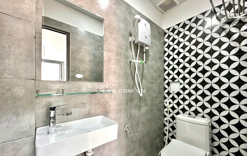 CHO THUÊ NHÀ 8 SÔNG THƯƠNG P2 TÂN BÌNH – 40M2 - CÓ NỘI THẤT. LH:0708877972