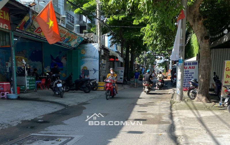 nhà mới xây 4 tầng full nội thất trục Phạm Văn Chiêu