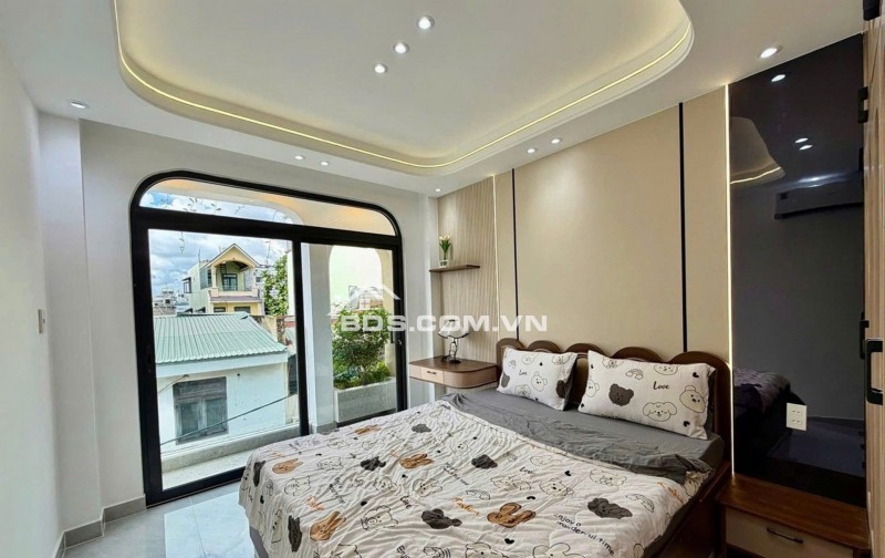 nhà mới xây 4 tầng full nội thất trục Phạm Văn Chiêu