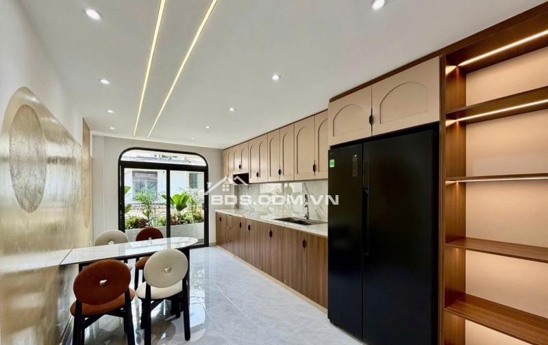 nhà mới xây 4 tầng full nội thất trục Phạm Văn Chiêu