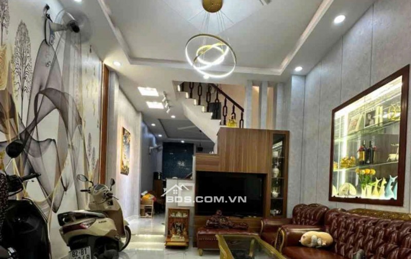 nhà phố đẹp 4 tầng hẻm xe hơi trục Phạm Văn Chiêu nội thất xịn