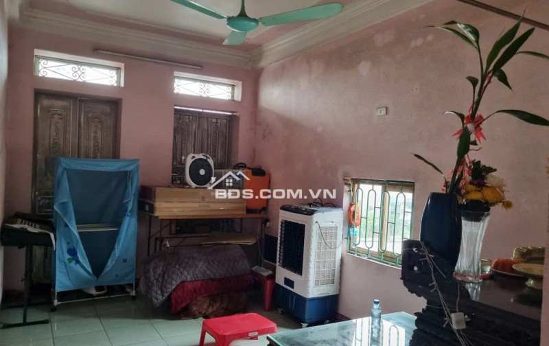 BÁN NHÀ MẶT TIỀN ĐƯỜNG QL1A, DT 43M2 SĐCC 4,5TỶ. LH:0396631136 – 0386663369.