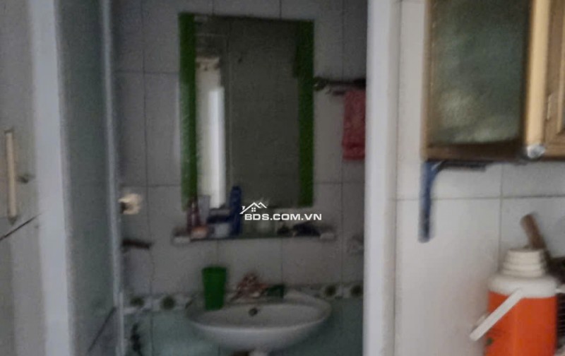 BÁN NHÀ MẶT TIỀN ĐƯỜNG QL1A, DT 43M2 SĐCC 4,5TỶ. LH:0396631136 – 0386663369.
