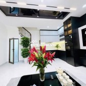 Bán Nhà Gần Phố Minh Khai, Hai Bà Trưng 31m, 4 tầng, mt 5.6m, giá 7.75 tỷ.