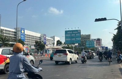 Bán nhà VỊ TRÍ ĐẸP HXT ngang 5.3m 122m2 CMT8 KD buôn bán gần BV Thống Nhất sát 19 tỷ.