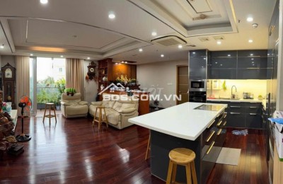 Bán căn hộ 156m2 tầng 3 CC cao cấp Sài Gòn Airport Plaza Tân Bình