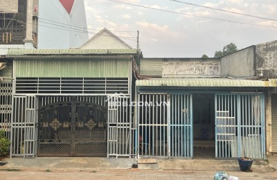 NHÀ ĐỐI DIỆN CHỢ PHƯỚC LONG, GẦN NHÀ THỜ, NGÂN HÀNG