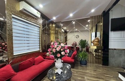 Bán Nhà Ô TÔ Nguyễn Chí Thanh, Đống Đa 40m, 6 tầng, mt 4m, giá 20.5 tỷ.