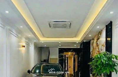 Bán Nhà Ô TÔ Đỗ Cửa, Gần Phố Giáp Bát, Hoàng Mai 43m, 6 tầng, giá 18 tỷ.