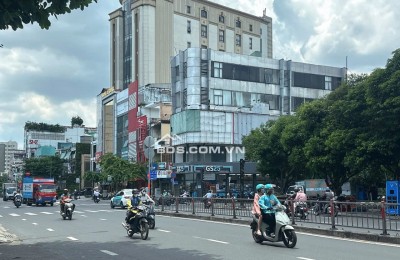 Bán tòa nhà 8L 209m2 ngang 11m có hầm TN 135 triệu MTKD view góc Nguyễn Văn Đậu 43 tỷ hơn
