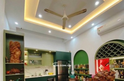 Bán Nhà Nguyễn Lương Bằng, Đống Đa 45m, 5 tầng, giá 12.3 tỷ.