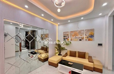 Bán Nhà Phố Cổ, Thọ Lão, Hai Bà Trưng 30m, 5 tầng, mt 4m, giá 8.6 tỷ.
