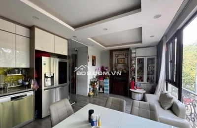  Bán nhà Lê Hồng Phong - mặt phố - 29/39m2 - 3tầng 1 tum - view Lăng Bác - lô góc 2 mặt tiền - vỉa hè to  Khu Vip - Hiếm