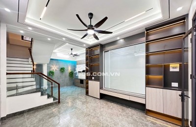 BÁN NHÀ SIÊU ĐẸP 2.95 TỶ 3 TẦNG 65M2 TRUNG TÂM ĐƯỜNG VỊ XUYÊN