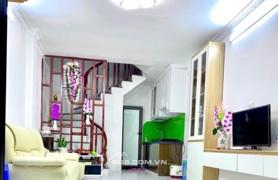 NGÃ TƯ SỞ - NHÀ ĐẸP LUNG LINH - MỘT BƯỚC ĐƯỜNG 2.5 Ô TÔ TRÁNH - HƠN 6TỶ!
