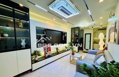 NHÀ 30M - TRUNG TÂM QUẬN HAI BÀ TRƯNG- SÁT PHỐ CỔ - CHỈ 150M RA MẶT PHỐ TRẦN KHÁT CHÂN - 5 TẦNG 3 NGỦ - FULL NỘI THẤT ĐẸP LONG LANH. GIÁ 7,9 tỷ