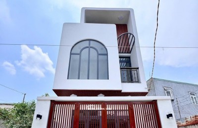  CHỈ 800 TRIỆU SỞ HỮU NGAY NHÀ ĐẸP SỔ RIÊNG – NGANG 4.8M, DÀI 26M CUỐI ĐƯỜNG ĐỒNG KHỞI!