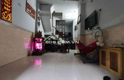 QUẬN 11 - LẠC LONG QUÂN - NHÀ ĐẸP Ở NGAY - 3 TẦNG- KINH DOANH SẦM UẤT - CÓ LỀ ĐƯỜNG - NHỈNH 7 TỶ. 