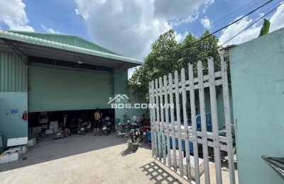 Nhà xưởng cho thuê 700m2 trục Vườn Lài An Phú Đông Quận 12