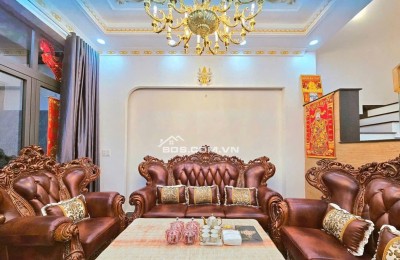 Nhà 4 tầng Hẻm 47 Đường Trường Lưu, Long Trường Giá NHỈNH 5,2tỷ DT 4.3m 50m2 Thiết kế có 4PN- 3WC, st trước sau Đường nhựa oto thông