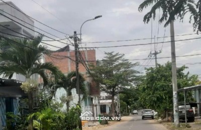 BÁN ĐẤT TẶNG NHÀ CẤP 4.ĐƯỜNG XUÂN THIỀU.5M5.LỀ 3M.SÁT BIỂN.KHU VỰC TIỀM NĂNG.SINH LỜI CAO