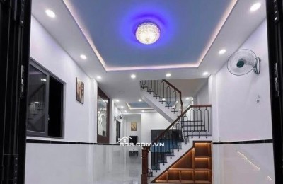 CHÚ EM CẦN BÁN NHÀ ĐẤT THỔ CƯ 4X10M Ở GẦN CHỢ NHỊ XUÂN