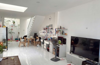 Bán nhà tái định cư đât lành đúc 2 lầu đường nhựa 13m, đối diện sungrop