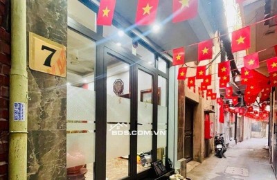 30m ra phố Tôn Đúc Thắng, nhà 30m x 4 tầng, giá chưa đến 9 tỷ