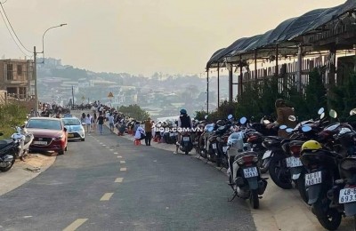 BÁN ĐẤT TẶNG NHÀ ĐANG KINH DOANH MT LỚN, GÂN CHỢ BÙI XUÂN CHỈ 200M