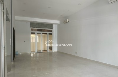 Cho thuê biệt thự 10x20  đường số 6 KDC Him Lam, P. Tân Hưng Q7