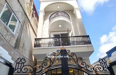 Dinh thự cổ điển chuẩn bị lên sóng 
Chợ Hàng