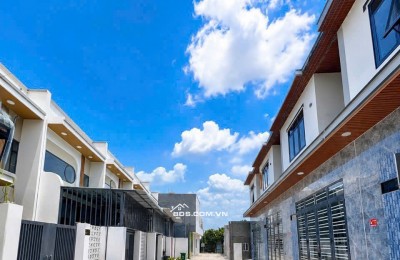  CHỈ CÒN 1 CĂN - GIÁ 1 TỶ 990 TRIỆU  Nhà đẹp, sổ hồng riêng, thổ cư 100%