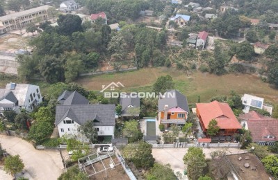 CHUYỂN NHƯỢNG KHUÔN VIÊN NGHỈ DƯỠNG CAO CẤP 2.500m² – CÁCH HÀ NỘI CHỈ 40KM