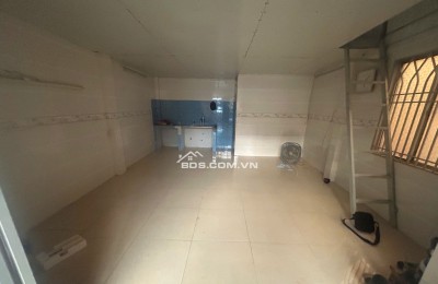 NHÀ BÁN CHÍNH CHỦ 2,4 TỶ 31m2 hẻm xe hơi, gần trung tâm và các tiện ích công cộng