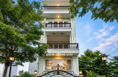  SIÊU PHẨM NGAY ĐẠI HỌC RMIT – CHỈ 8 TỶ XX 