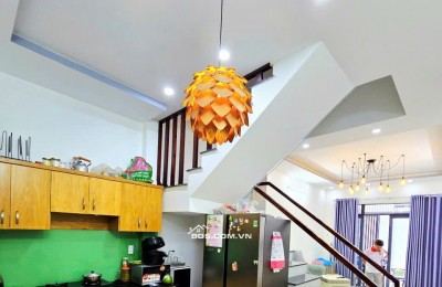 NHÀ PHỐ 53M2, 3 TẦNG, HOÀN CÔNG ĐỦ, ĐƯỜNG Ô TÔ, GẦN CHỢ LONG TRƯỜNG.