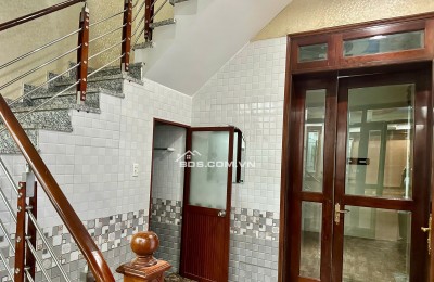 Bán nhà riêng tại 18/133 Chùa Hàng, 4,35 tỷ, 50m2, 3PN, 2WC, hướng Tây