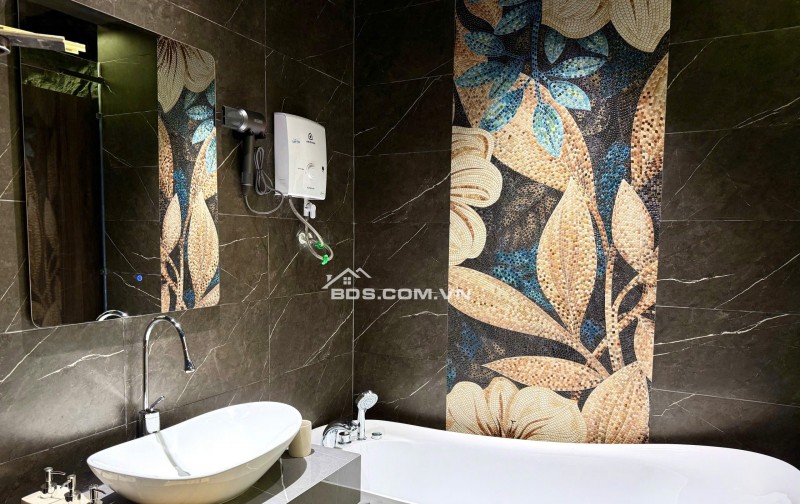 Căn hộ 15 phòng Homestay hẻm 8m Trường Chinh ngang 7m 5L 105m2 TN 105tr gần Metro 21.5 tỷ
