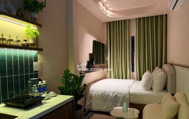 Căn hộ 15 phòng Homestay hẻm 8m Trường Chinh ngang 7m 5L 105m2 TN 105tr gần Metro 21.5 tỷ