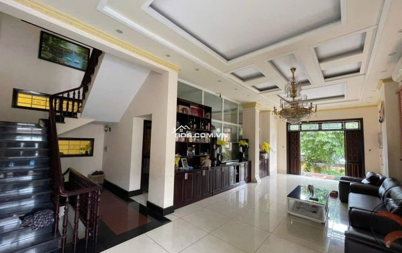GẤP BÁN nhà 3 lầu hẻm 8m ngay Metro Trường Chinh 101m2 ngang 5m sát KCN Tân Bình 11.9 tỷ