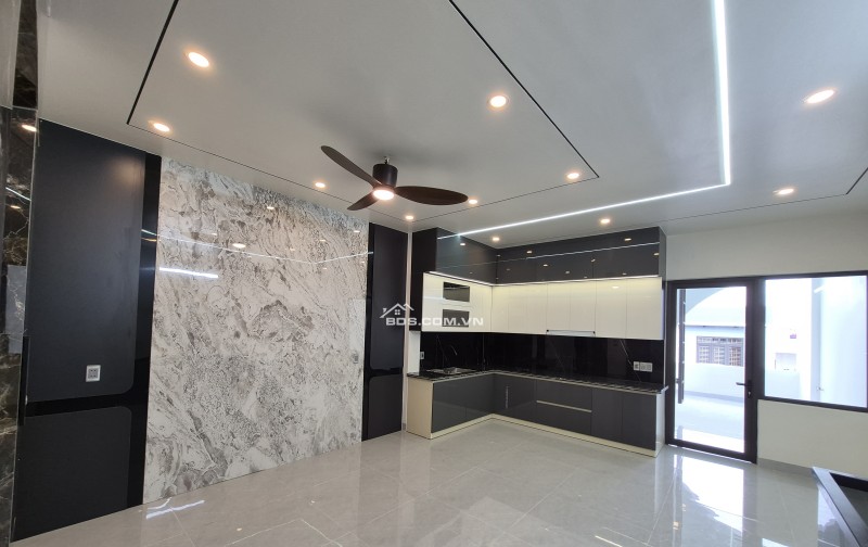 BÁN NHÀ  SIÊU ĐẸP 4 TẦNG 60M2 CÓ THANG MÁY ĐÔ THỊ MỸ TRUNG
