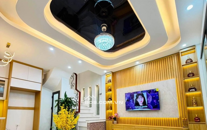 Bán Nhà Định Công Thượng, Hoàng Mai 34m, 5 tầng, mt 4.8m, giá 8.98 tỷ.