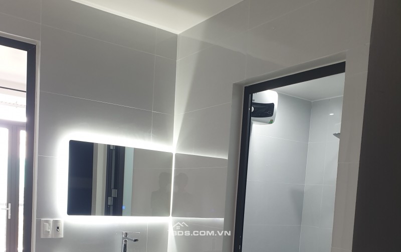 BÁN NHÀ 6.5 TỶ 5 TẦNG 61M2 CÓ GARA Ô TÔ - THANG MÁY - KHU BÃI VƯỢT