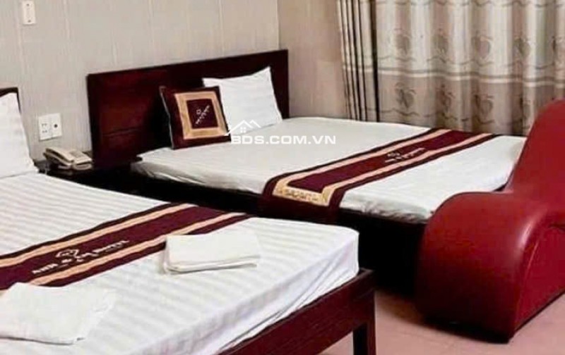 Bán Khách sạn 2 mặt tiền Hà Huy Giáp 5 lầu 16P ngang 4.5m 90m2 giáp Gò Vấp nhỉnh 15 tỷ.