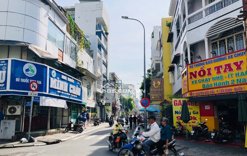 Bán nhà 32 Huyền Quang, Phường Tân Định, Quận 1, HCM.