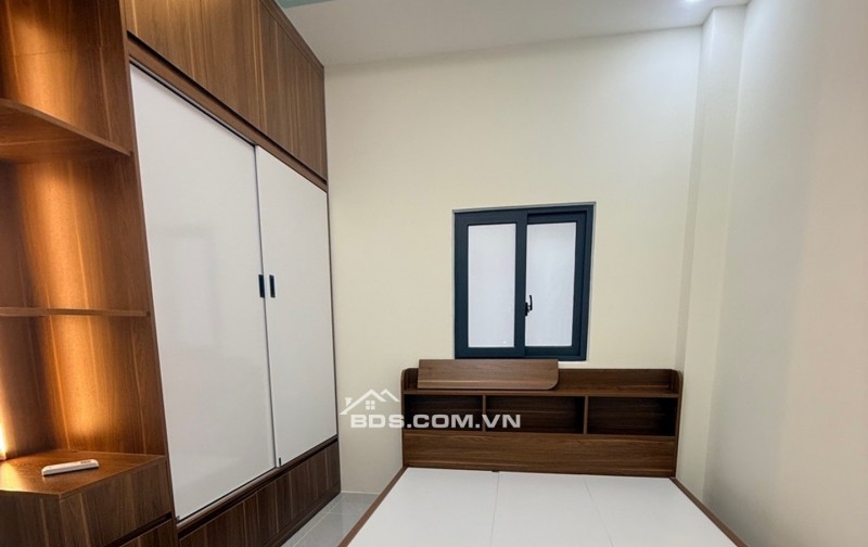 CẦN BÁN NHÀ HẺM XE HƠI GẦN CHỢ/ĐẠI HỌC CHỈ HƠN 3 TỶ